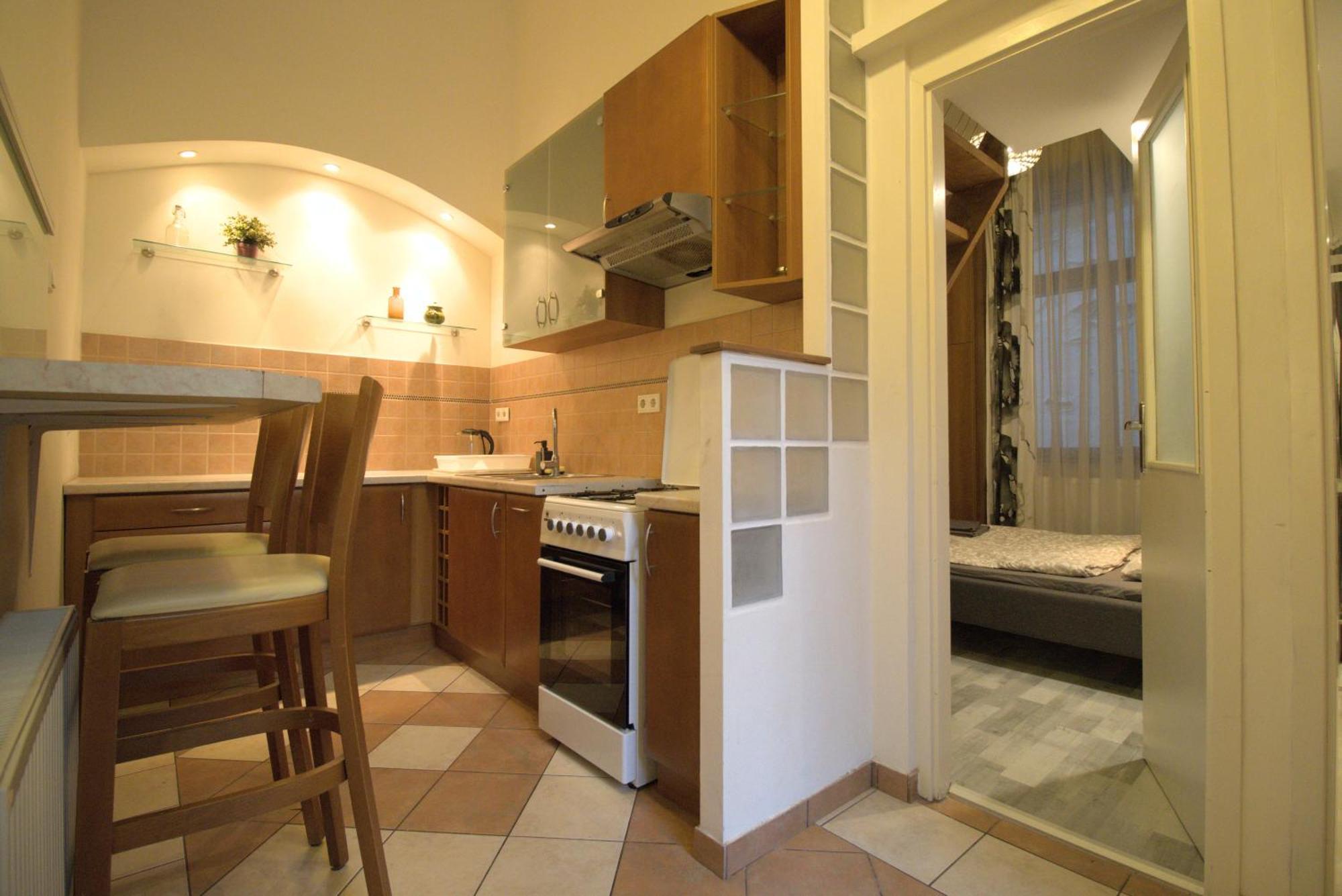 Kiraly Apartment - Budapest — Photos 1